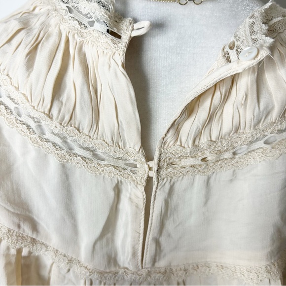 NWT Zara cream beaded lace blouse (size small) - Picture 5 of 8